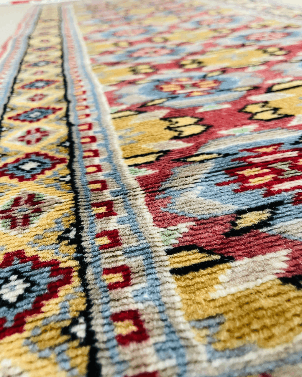 Traditional Carpet Set – Wall Hanging Rug with Matching Runner