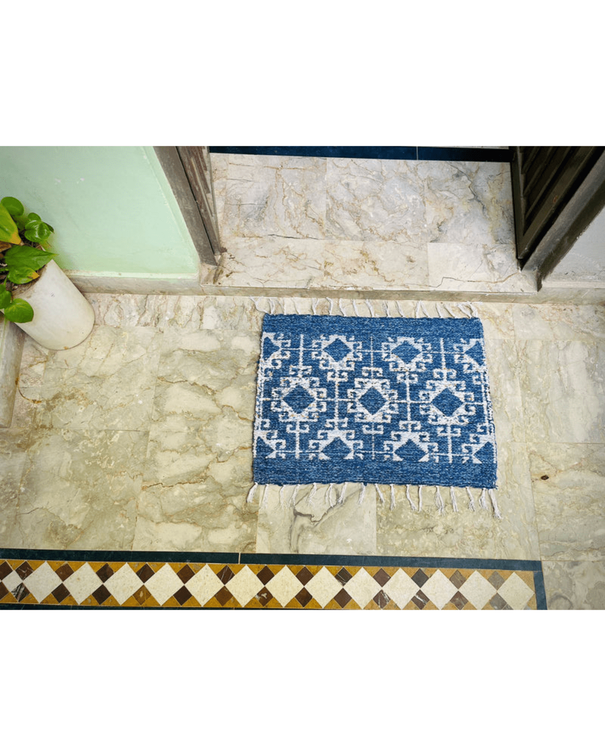 Elegant Entrance Mat